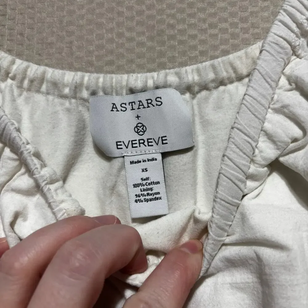 ASTARS + Evereve Eyelet Shift Dress XS White Off Shoulder Scalloped Hem Bride